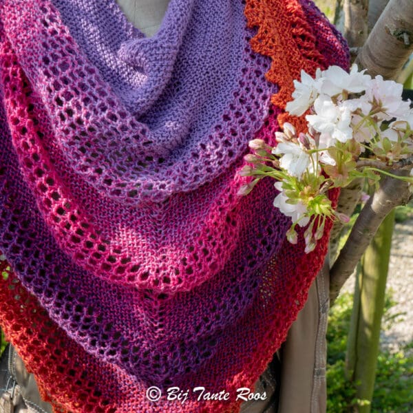 Pattern Button Rose Shawl (ENGLISH, US) - Afbeelding 5